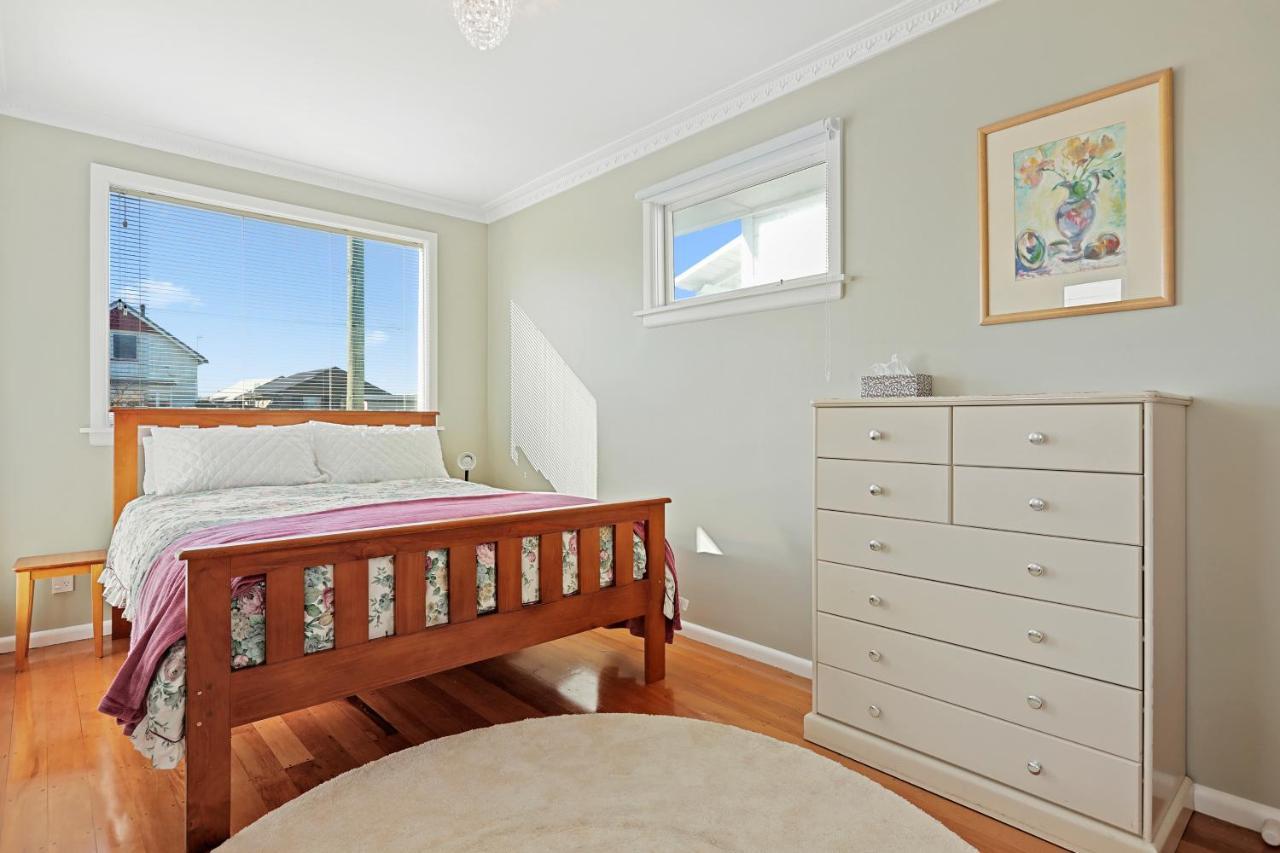 Coastal City Retreat - New Brighton Accommodation ไครสต์เชิร์ช ภายนอก รูปภาพ